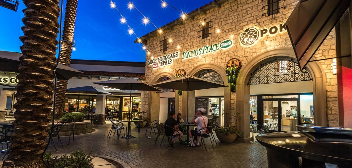El Camino Shopping Center, Woodland Hills, CA 91364 - Retail Space | Regency Centers