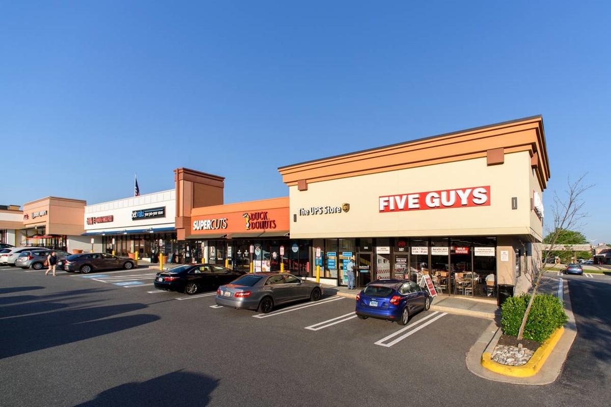 Firstfield Shopping Center, Gaithersburg, MD 20878 - Retail Space | Regency Centers