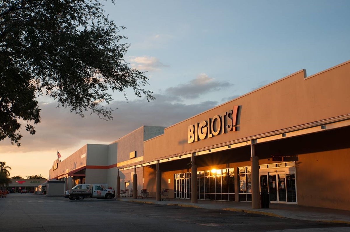 Concord Shopping Plaza, Miami, FL 33165 - Retail Space | Regency Centers
