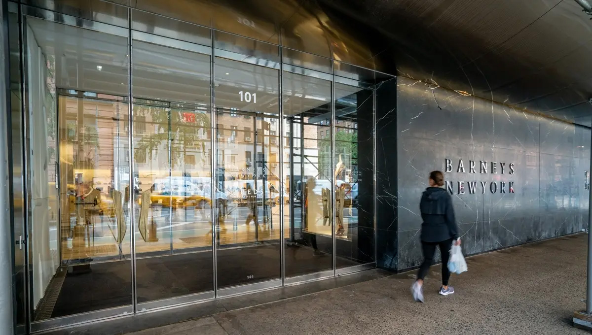 Glass Front Doors of 101 7th Avenue